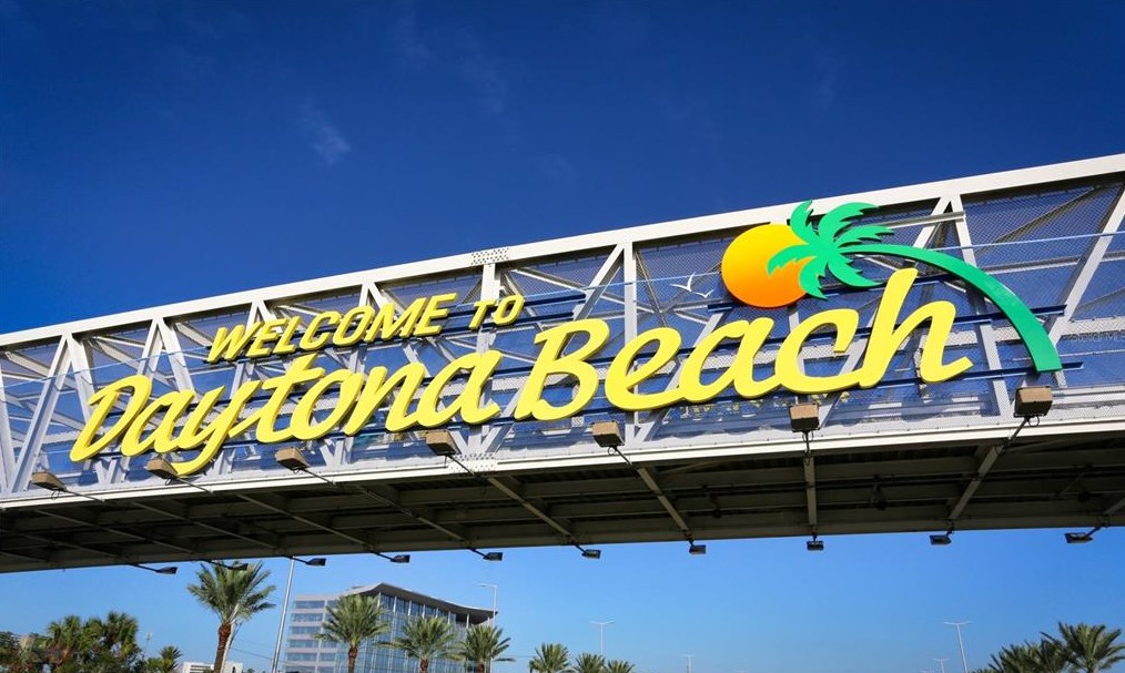441 Seaview Ave, Daytona Beach FL  32118-3431 exterior