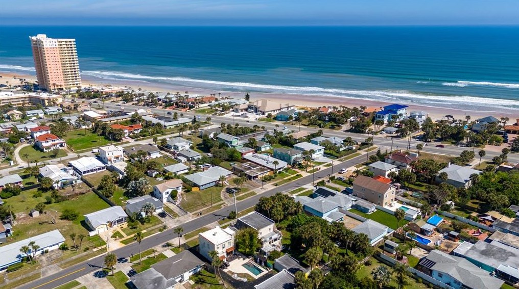 441 Seaview Ave, Daytona Beach FL  32118-3431 exterior