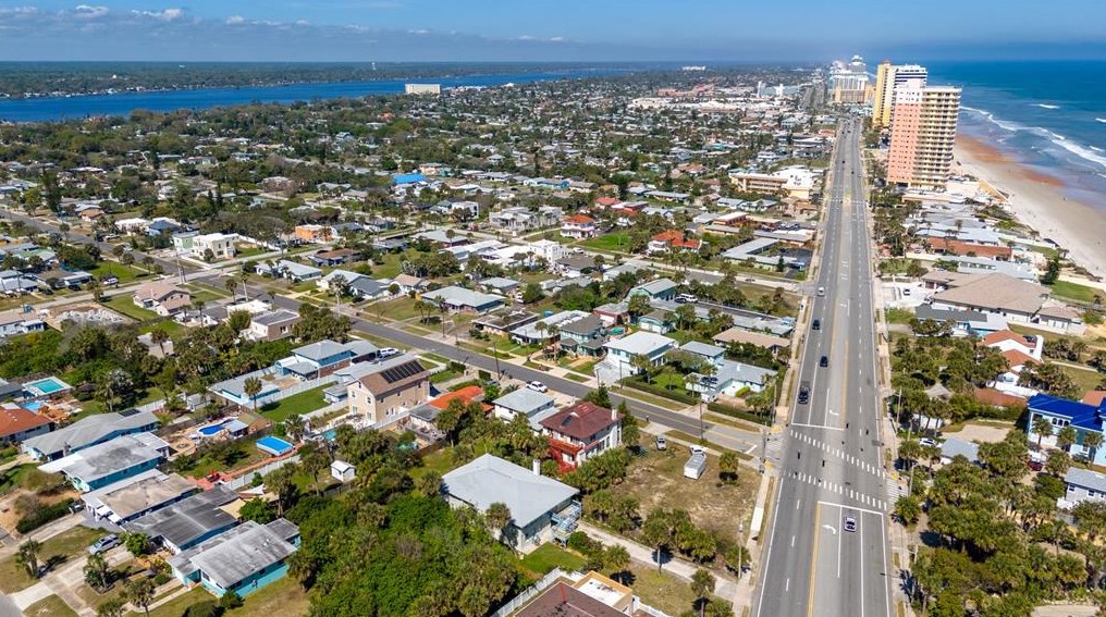 441 Seaview Ave, Daytona Beach FL  32118-3431 exterior