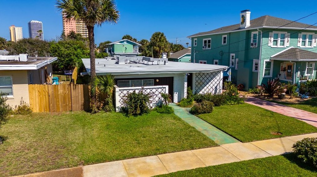 441 Seaview Ave, Daytona Beach FL  32118-3431 exterior