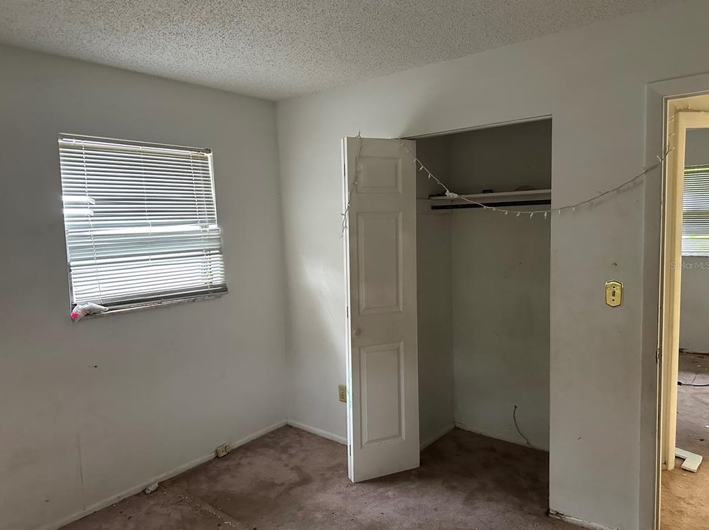 2105 Messina Ave, Orlando FL 32811-5534 exterior