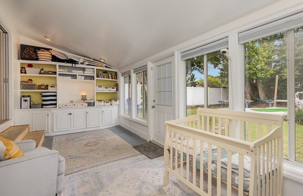 2422 Musselwhite Ave, Orlando FL  32804-5014 exterior