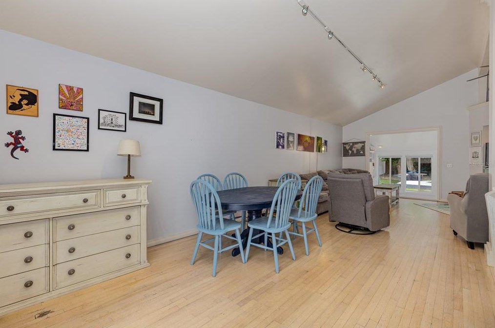 2422 Musselwhite Ave, Orlando FL  32804-5014 exterior