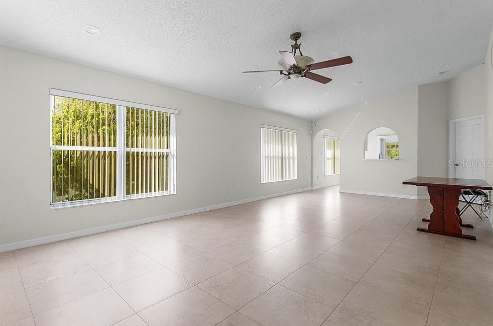 632 Dharma Cir, Winter Garden FL  34787-4368 exterior
