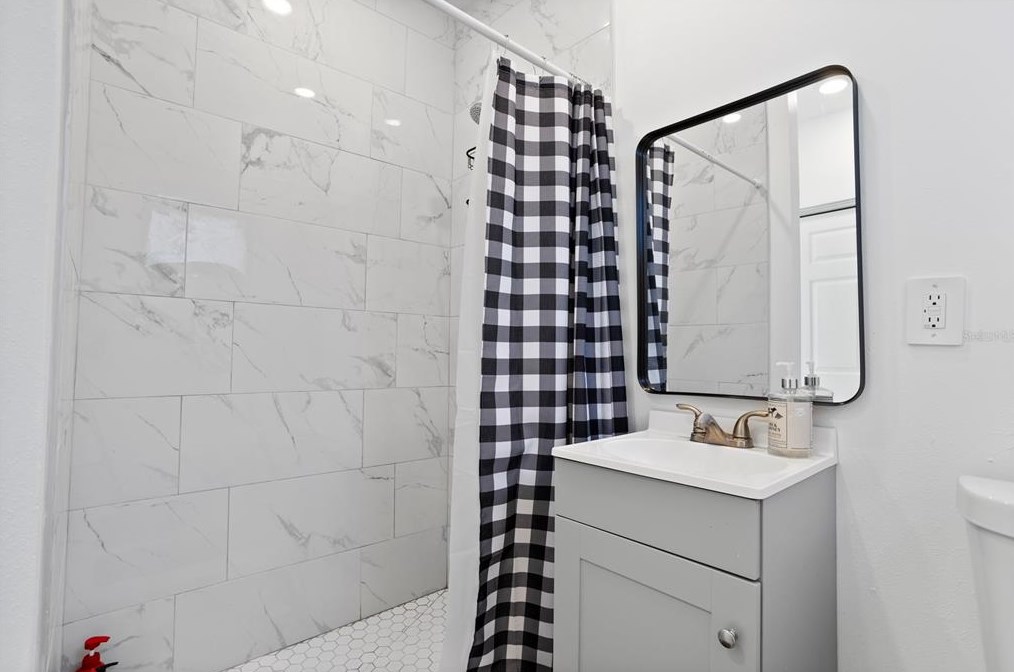 112 Avocado, Sanford FL  32771-2353 exterior