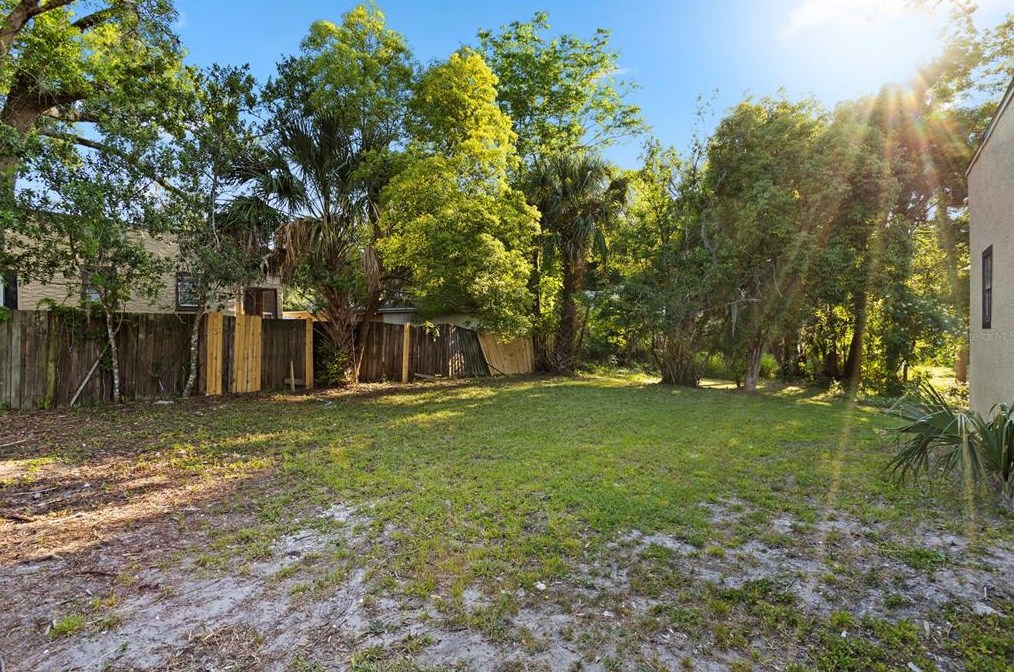 112 Avocado, Sanford FL  32771-2353 exterior