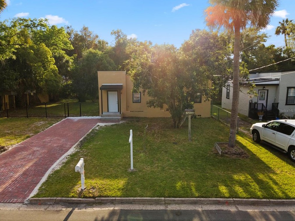 112 Avocado, Sanford FL  32771-2353 exterior