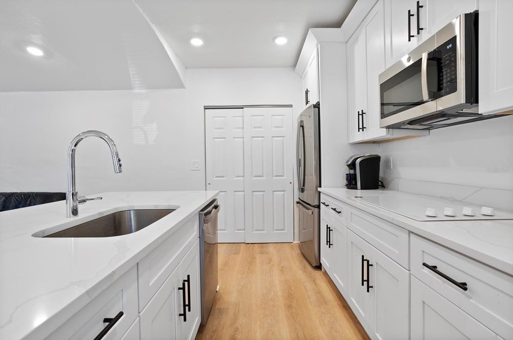 112 Avocado, Sanford FL  32771-2353 exterior