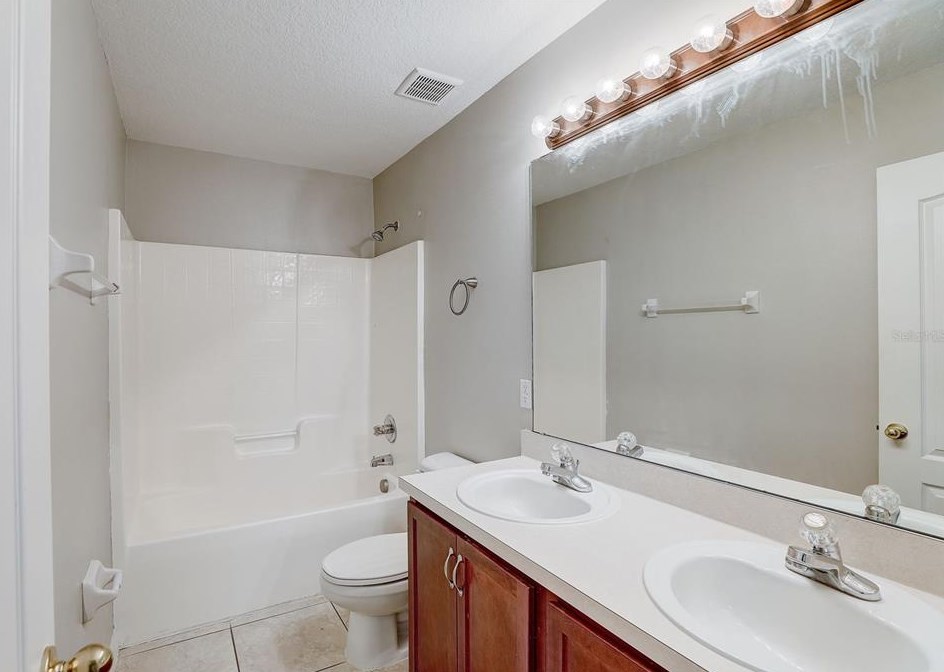 2810 Marshfield Preserve Way, Kissimmee FL  34746-2176 exterior