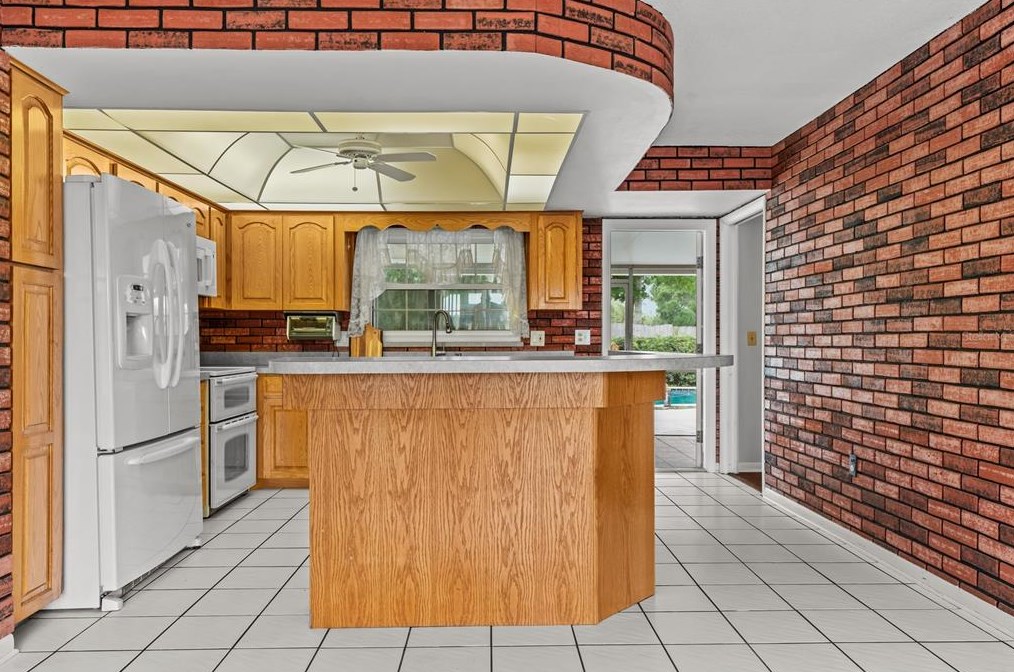 526 Parkwood Ct, Altamonte Springs FL 32714 exterior