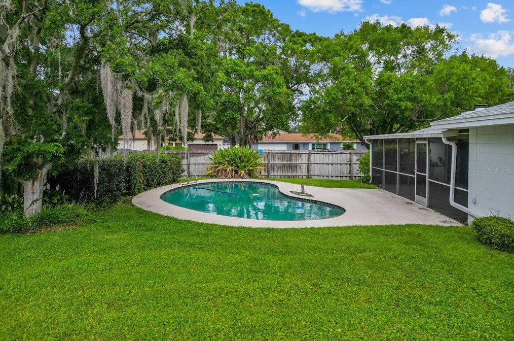 526 Parkwood Ct, Altamonte Springs FL 32714 exterior