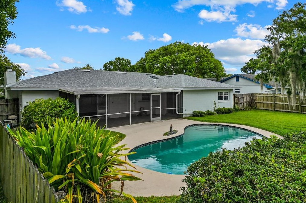 526 Parkwood Ct, Altamonte Springs FL 32714 exterior