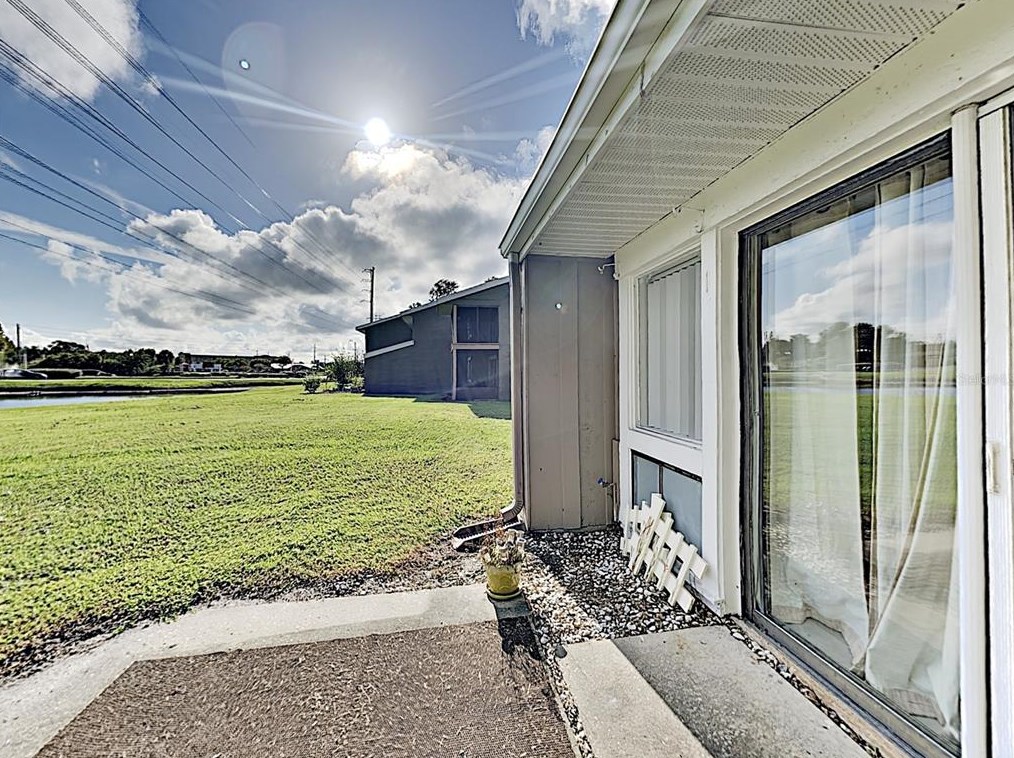 5775 Peregrine Ave, Orlando FL  32819-7505 exterior