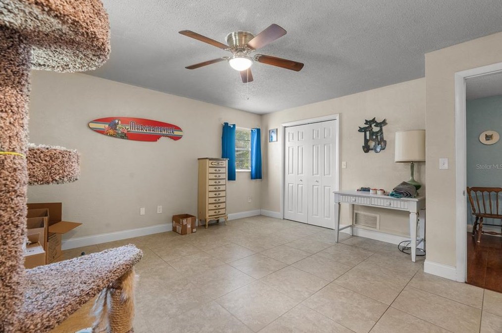 812 Yellowbird Ave, Deltona FL  32725-7425 exterior