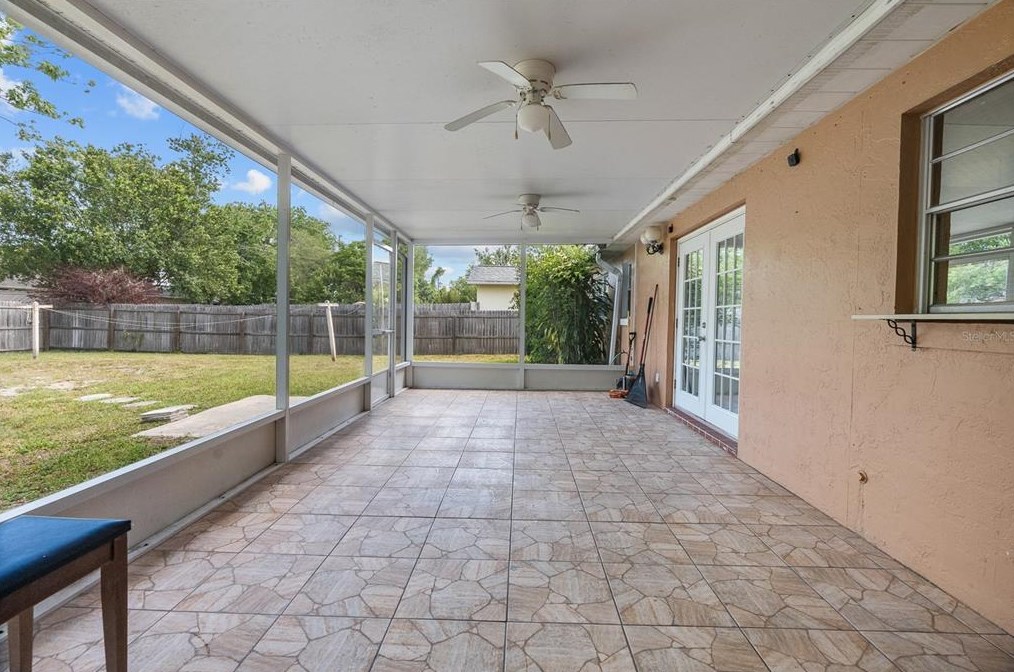 812 Yellowbird Ave, Deltona FL  32725-7425 exterior