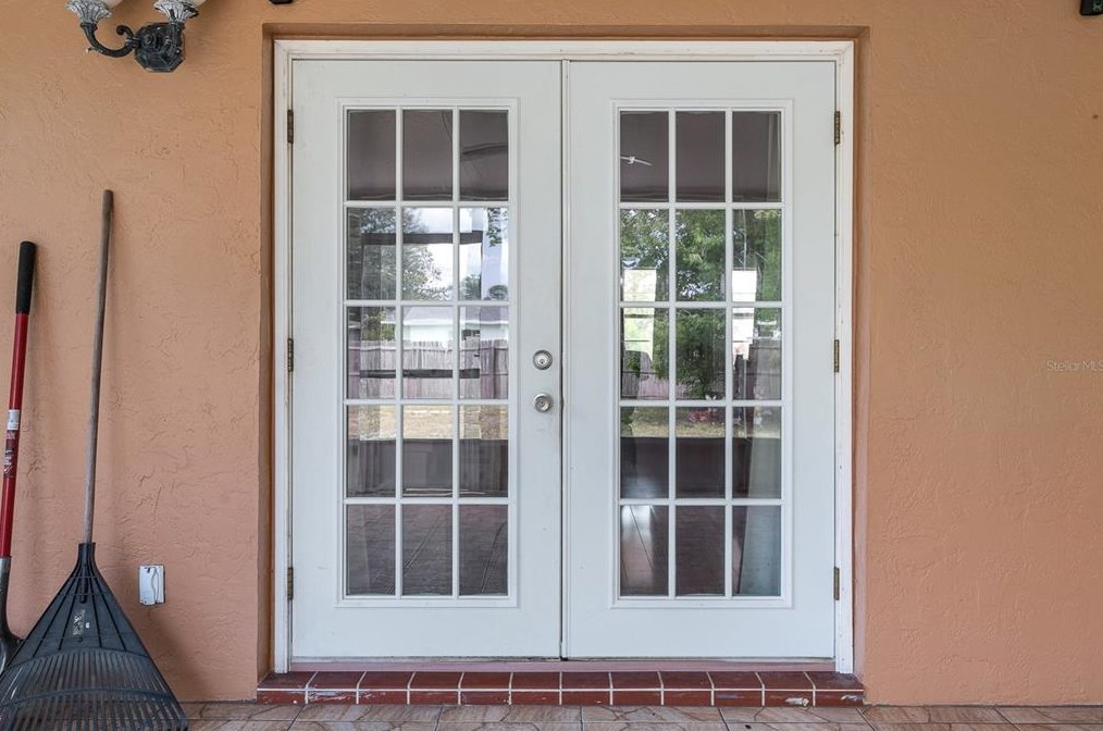 812 Yellowbird Ave, Deltona FL  32725-7425 exterior