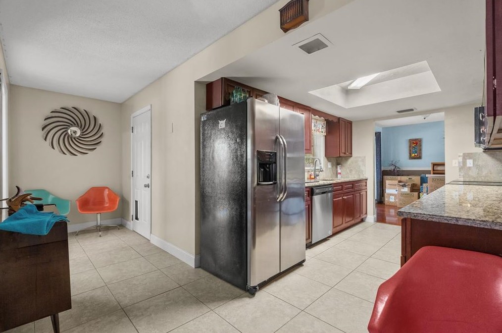 812 Yellowbird Ave, Deltona FL  32725-7425 exterior