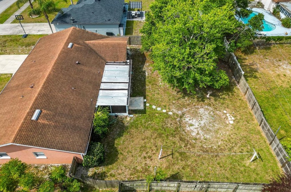 812 Yellowbird Ave, Deltona FL  32725-7425 exterior