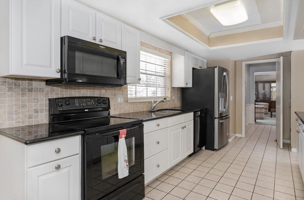 111 Eastern Frk, Longwood FL  32750-2781 exterior