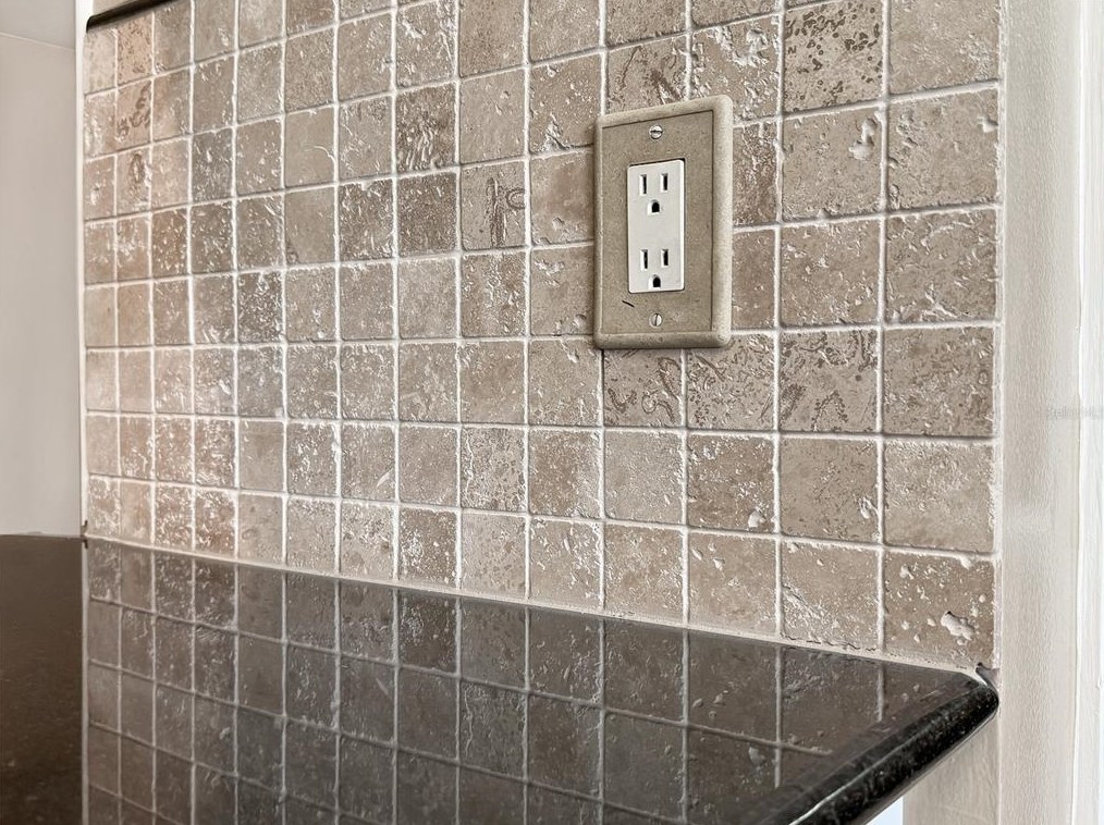 111 Eastern Frk, Longwood FL  32750-2781 exterior