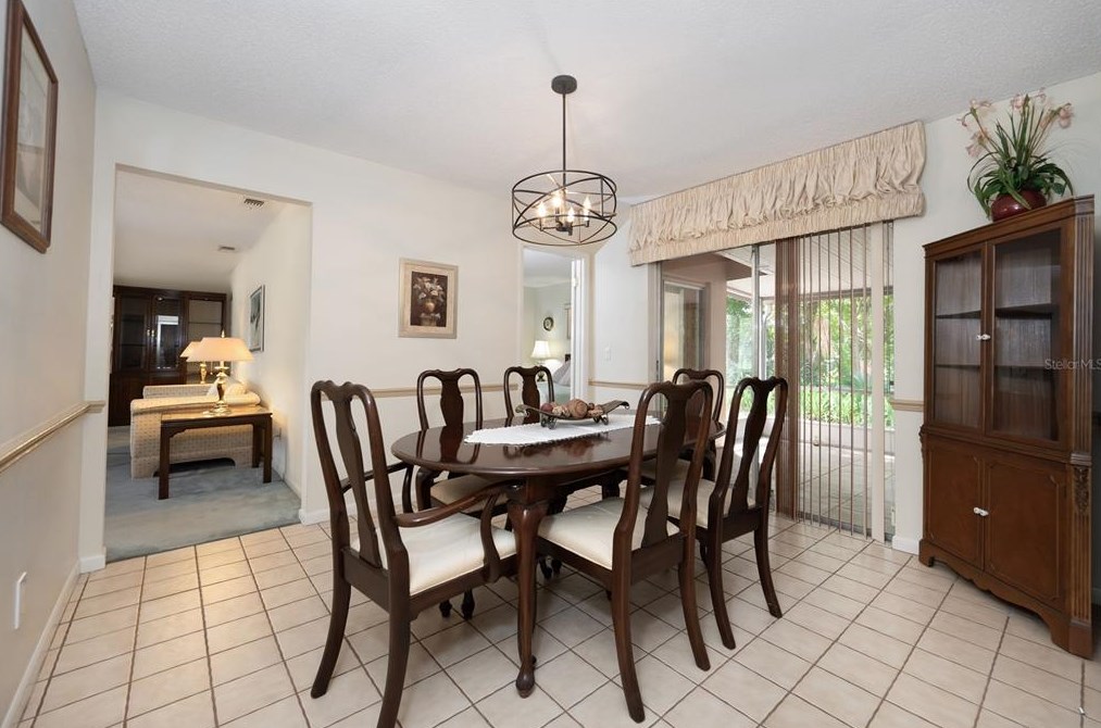 111 Eastern Frk, Longwood FL  32750-2781 exterior