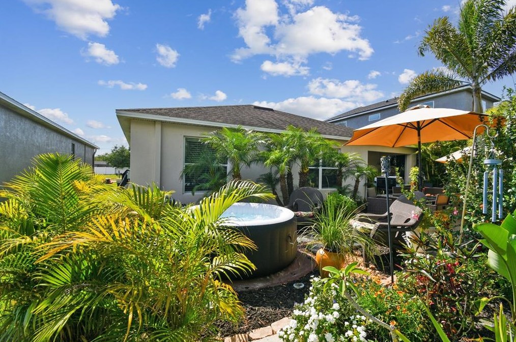 2107 Colville Chase Dr, Ruskin FL  33570-6306 exterior