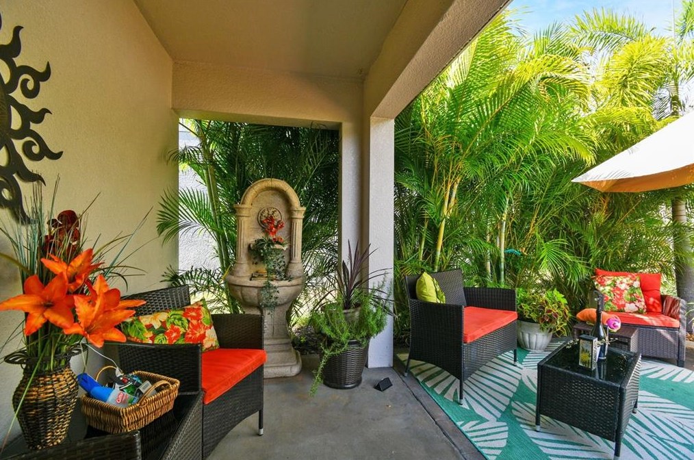 2107 Colville Chase Dr, Ruskin FL  33570-6306 exterior