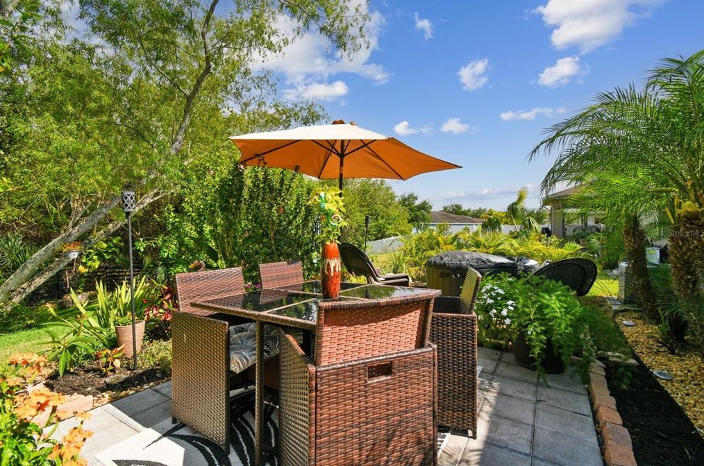 2107 Colville Chase Dr, Ruskin FL  33570-6306 exterior