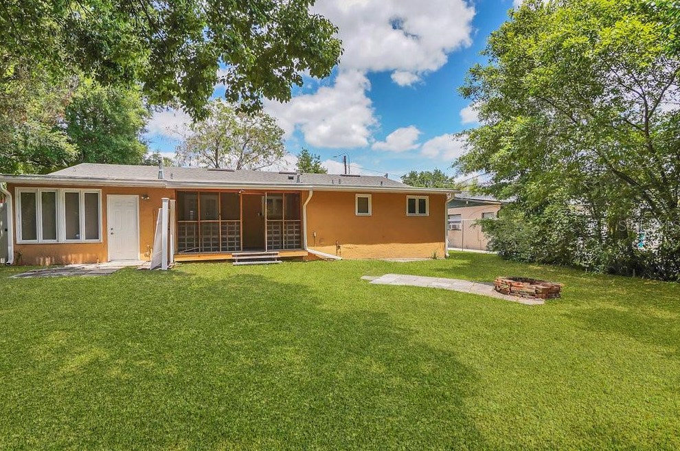 1212 Anderson St, Orlando FL 32805-2553 exterior