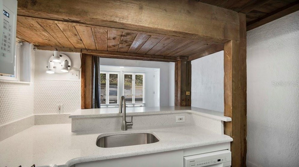 1212 Anderson St, Orlando FL 32805-2553 exterior