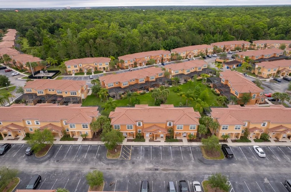 2665 Triumph Way, Kissimmee FL  34746-7138 exterior