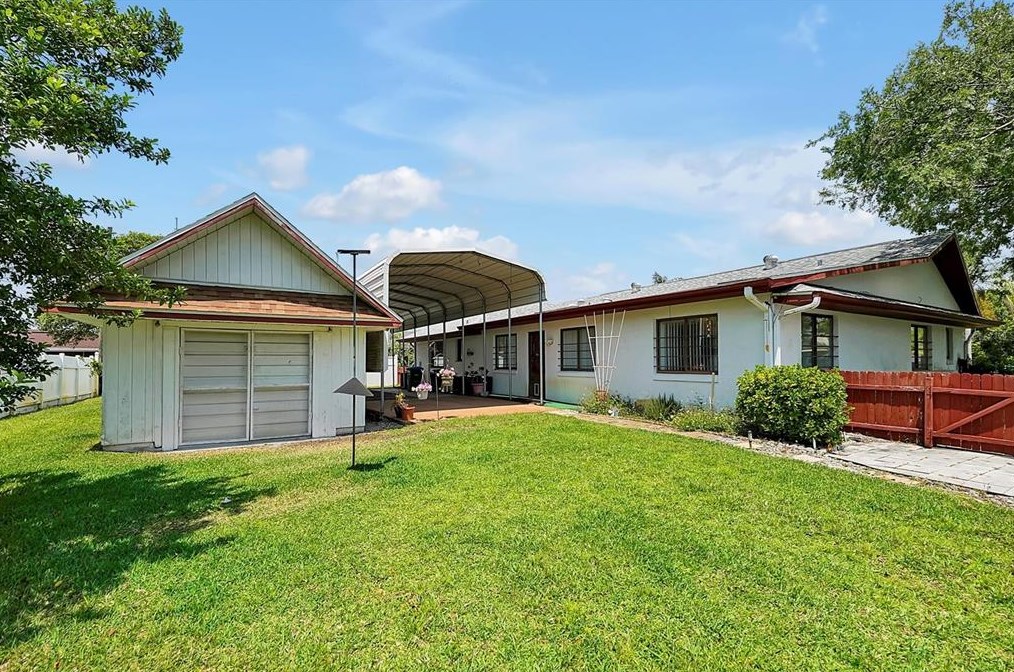 1333 Clayton Dr, Deltona FL  32725-7453 exterior