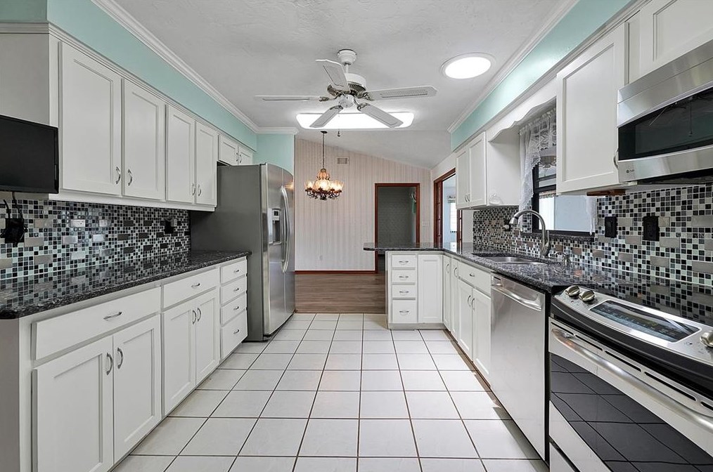 1333 Clayton Dr, Deltona FL  32725-7453 exterior