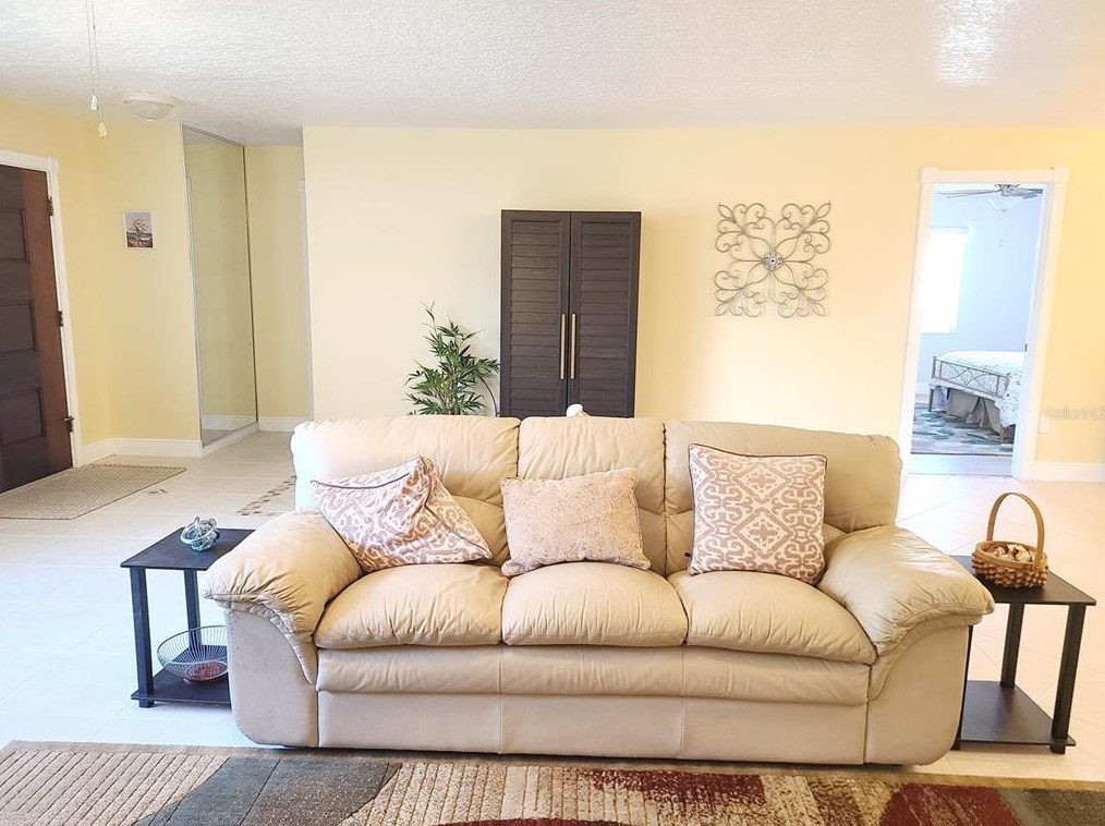 42 Lantana Dr, De Bary FL  32713-2449 exterior