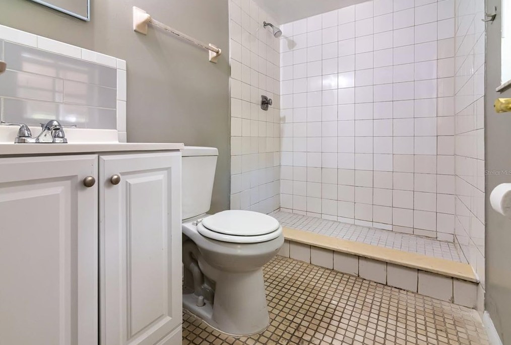 7125 Clarcona Ocoee Rd, Orlando FL 32818-1227 exterior