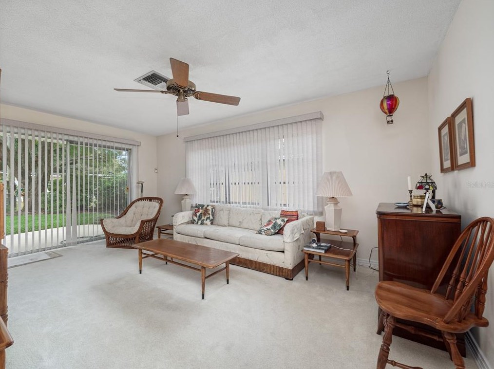 4702 Raymar Dr, Orlando FL  32839-1369 exterior