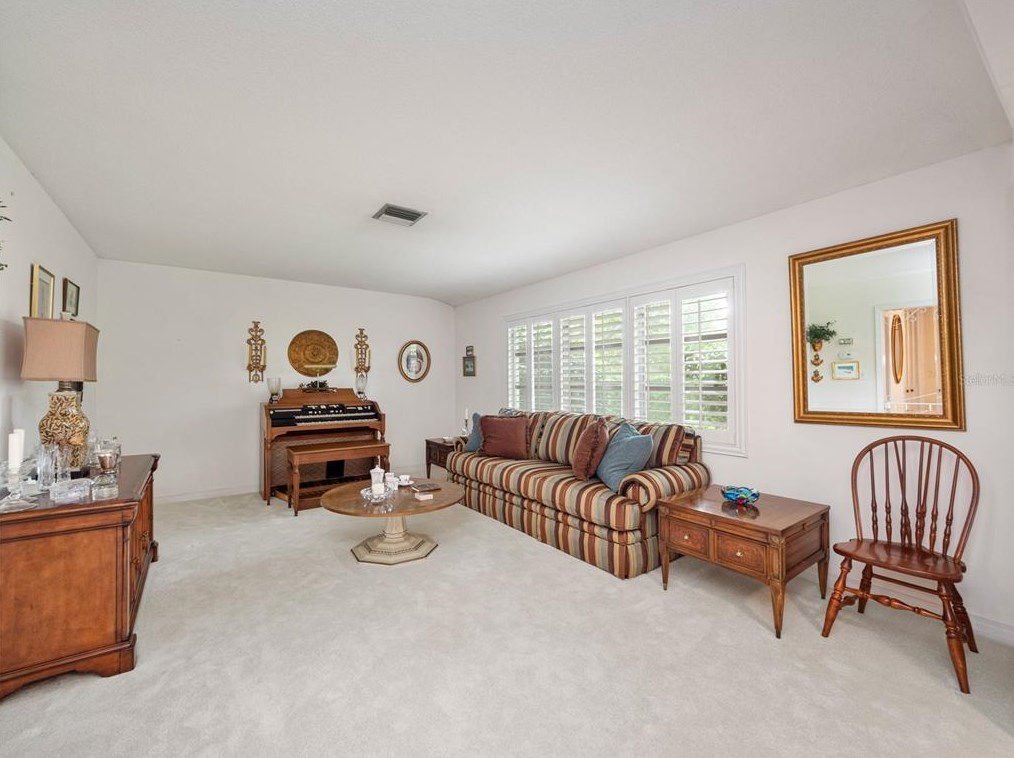 4702 Raymar Dr, Orlando FL  32839-1369 exterior