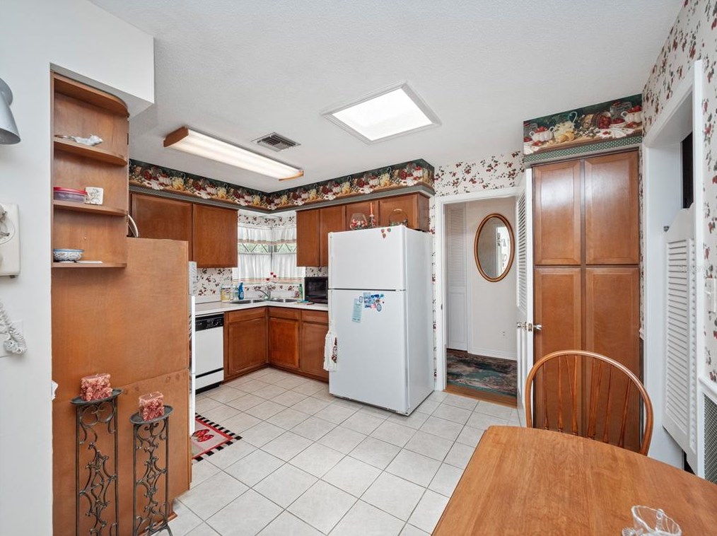 4702 Raymar Dr, Orlando FL  32839-1369 exterior