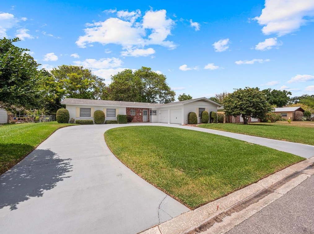 4702 Raymar Dr, Orlando FL  32839-1369 exterior