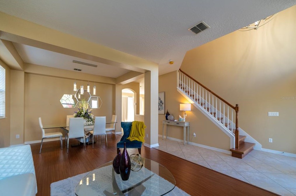 342 Cortona Dr, Orlando FL  32828-6745 exterior