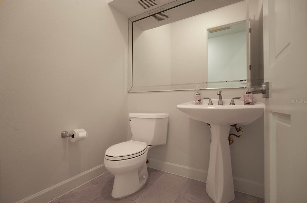 2062 Hutton Pt, Longwood FL  exterior