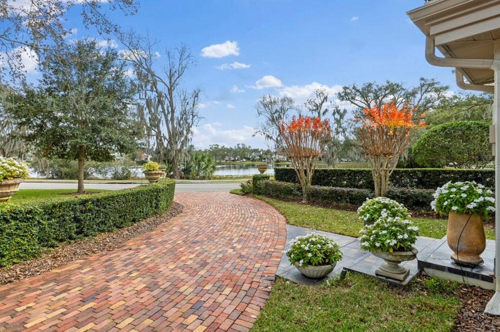 1250 Via Capri, Winter Park FL  32789-2635 exterior