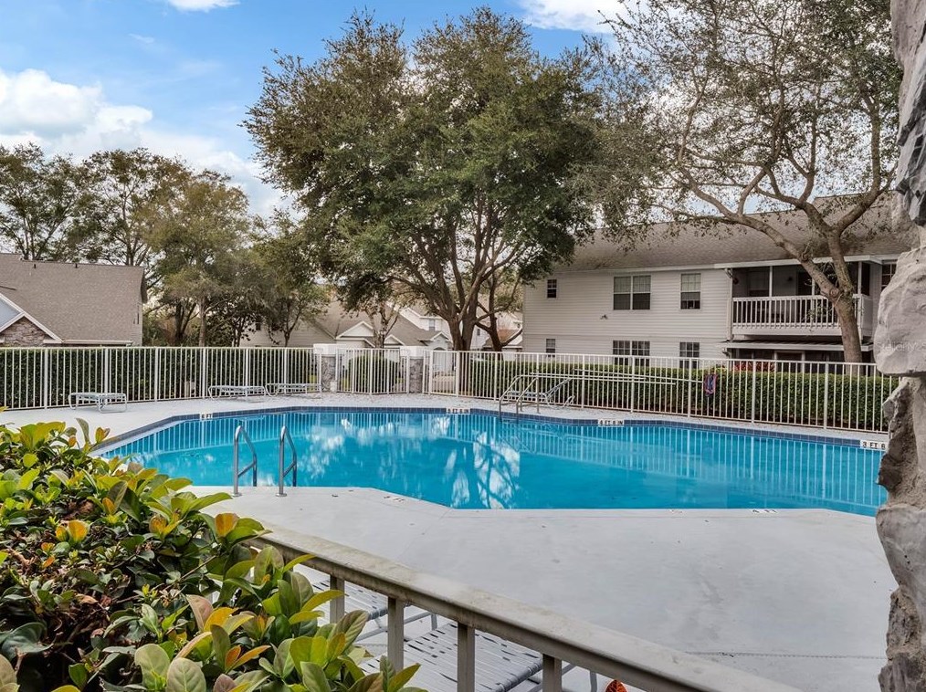 930 Loch Carron, Apopka FL  32712-2668 exterior