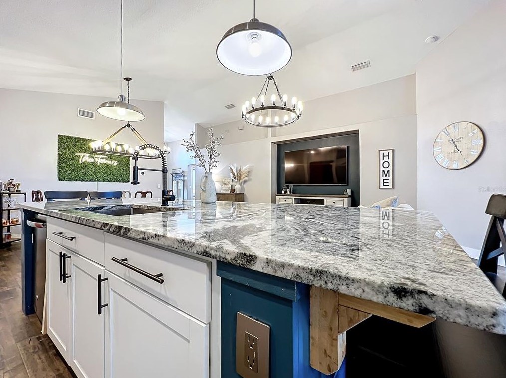 2715 Snow Goose Ln, Lake Mary FL  32746-7411 exterior