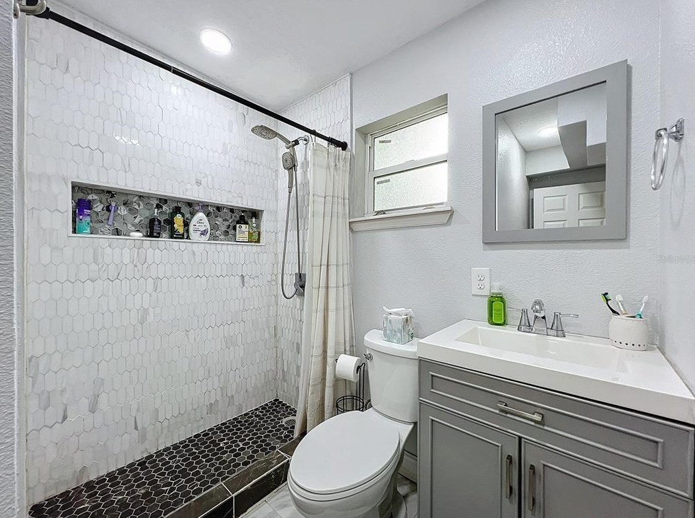 4210 Haverstraw Ave, Orlando FL 32812-5817 exterior