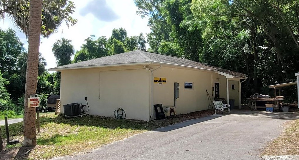 2616 Lake Grassmere Cir, Zellwood FL  32798-9019 exterior