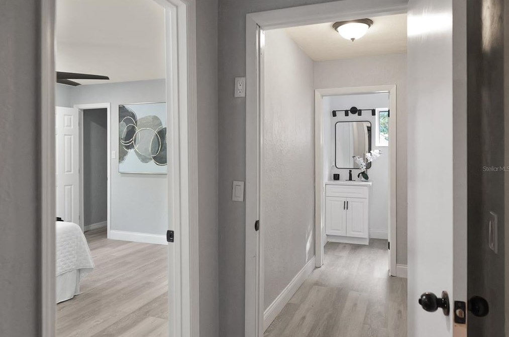 852 Pinewood St, Daytona Beach FL  32117-4574 exterior