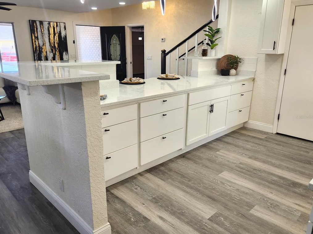 852 Pinewood St, Daytona Beach FL  32117-4574 exterior