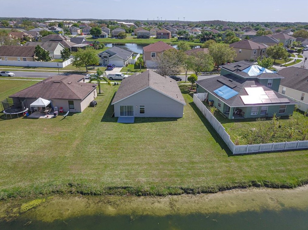 2304 Walnut Canyon Dr, Kissimmee FL  34758-1720 exterior