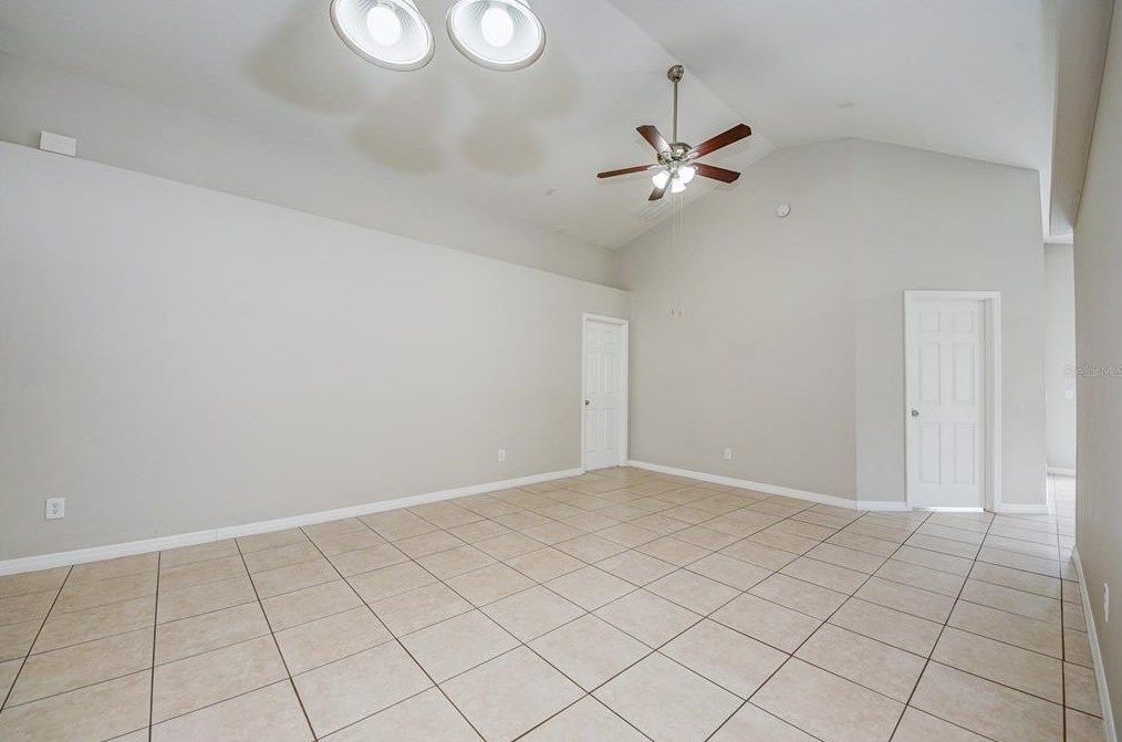 2304 Walnut Canyon Dr, Kissimmee FL  34758-1720 exterior